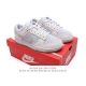 公司级 耐克 Nike Sb Dunk Low Pro 男女同款运动鞋复古板鞋，采用柔软皮革鞋面，经久耐穿，塑就如元年款 Dunk 般的复古质感。鞋头透气孔，搭