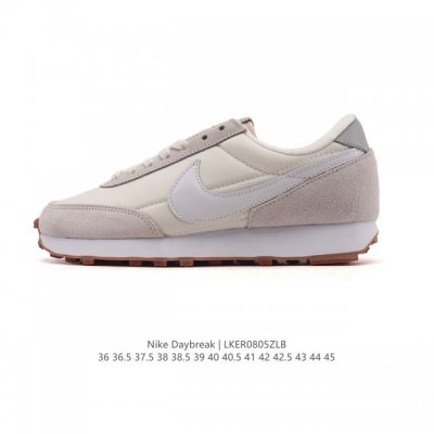 Nike 耐克 Nike Daybreak Sp破晓系列华夫复古休闲运动慢跑鞋男女子运动鞋。采用翻毛麂皮拼接牛津布面材质，其鞋面做工精细，脚感轻盈，具有良好的透