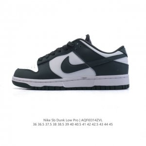 180 耐克 Nike Dunk Low Retro 运动鞋 2025年新款 经典复古板鞋。作为 80 年代经典篮球鞋款，起初专为硬木球场打造，后来成为席卷街头