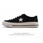 Converse 低帮男女士运动鞋 匡威全明星复古 休闲百搭板鞋 经典透气皮革面慢跑鞋。这个系列是匡威最古老的系列了。是匡威品牌公司 8年成立以来就有的了。各路