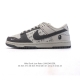 真标 耐克Nike Dunk Low 板鞋 Sb系列经典百搭休闲运动板鞋。加厚鞋舌的填充，使舒适性大大提升，同时也更方便穿脱中底部分则加入了脚感柔软舒适Zoom