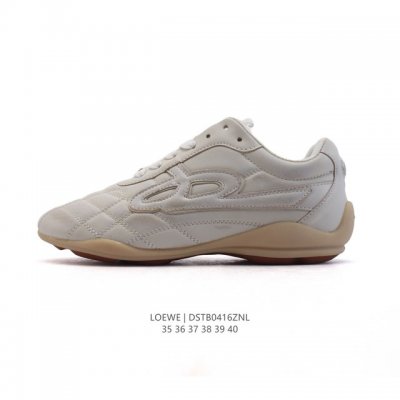 公司级 Loewe 罗意威 Ballet Runner 皮革织物拼接 简约圆头 系带 低帮 运动休闲鞋这双鞋是Loewe新发布的Ballet Runner ，被