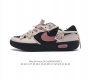 耐克nike Sb Force 58 运动滑板鞋 这是一款将前沿创新带入街头的单品 它具有硫化杯底 具有出色的耐用性和灵活性 使用柔软皮革和帆布拼接 在饰面上放