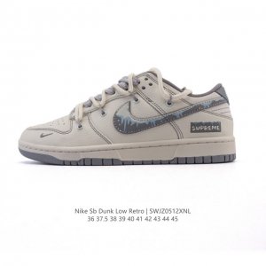 公司级 耐克 Nike Dunk Low Retro 运动鞋复古板鞋 解构绑带 双鞋带。作为 80 年代经典篮球鞋款，起初专为硬木球场打造，后来成为席卷街头的时