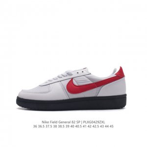 耐克烽火nike Field General 82 Sp 低帮复古篮球鞋 这款专为烤架战士设计的运动鞋采用 1982 年经典的白 红 黑配色，采用皮革和弹道尼龙
