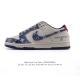 公司级 耐克 Nike Dunk Low Retro 运动鞋复古板鞋 路易威登联名，作为 80 年代经典篮球鞋款，起初专为硬木球场打造，后来成为席卷街头的时尚标