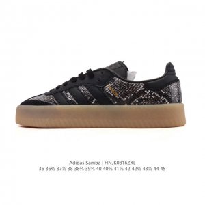 Adidas 阿迪达斯 男女款运动鞋 三叶草Samba Velentine 休闲鞋 德训鞋 复古板鞋经典运动鞋。一款阿迪达斯的Samba面包鞋，该鞋具有厚实的用