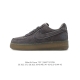 耐克 Nike Air Force 1 '07 Low 空军一号含气垫 小白鞋 低帮百搭厚底增高休闲运动板鞋。柔软、弹性十足的缓震性能和出色的中底设计，横跨复古