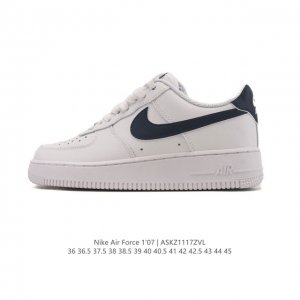 耐克 Nike Air Force 1 '07 Low 空军一号含气垫 低帮百搭厚底增高休闲运动板鞋。柔软、弹性十足的缓震性能和出色的中底设计，横跨复古与现代的