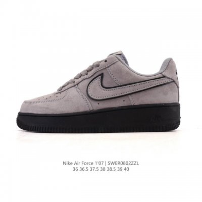 真标 耐克 Nike Air Force 1 '07 Low 空军一号含气垫 小白鞋 低帮百搭厚底增高休闲运动板鞋。柔软、弹性十足的缓震性能和出色的中底设计，横