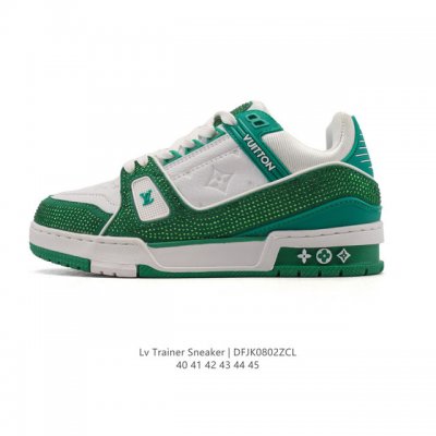 路易威登 Louis Vuitton Lv路易威登板鞋 时尚运动鞋潮厚底增高男鞋 闪钻鞋面。舒适防滑底和百搭性霸屏整个时尚娱乐圈，细节调整完美主义！采用柔软皮革