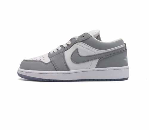 头层皮 耐克 乔丹air Jordan 1 Low Aj1 乔1 乔丹1代aj1 低帮复古文化休闲运动篮球鞋 从1985 年面世的元年款汲取设计灵感 采用简洁大