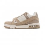 公司级 Lv Skate Sneaker 路易威登 2025年新款运动板鞋 蛇年限定 春夏秀场初次亮相，此次以粒面牛皮革焕新呈现。加垫鞋领和鞋舌援引滑板鞋设计，