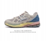 新百伦 New Balance M1906系列 复古运动鞋单品宝藏老爹鞋款。作为nb最经典的档案鞋型之一，与2002一样，1906有着nb最成熟的技术加持和复古
