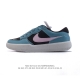 耐克Nike Sb Force 58 运动滑板鞋。这是一款将前沿创新带入街头的单品，它具有硫化杯底，具有出色的耐用性和灵活性。使用柔软皮革和帆布拼接，在饰面上放