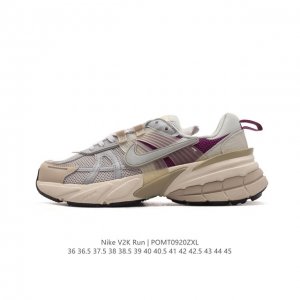 Nike 耐克 V2K Run 减震防滑 复古低帮运动跑步鞋 超火复古跑鞋，采用太空革组合呼吸网眼布鞋面材质，搭载正确4层组合底模，嵌入tpu加固稳定模块,双层