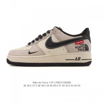 耐克 Nike Air Force 1 '07 Low 空军一号含气垫 低帮 小白鞋 百搭厚底增高休闲运动板鞋。柔软、弹性十足的缓震性能和出色的中底设计，横跨复