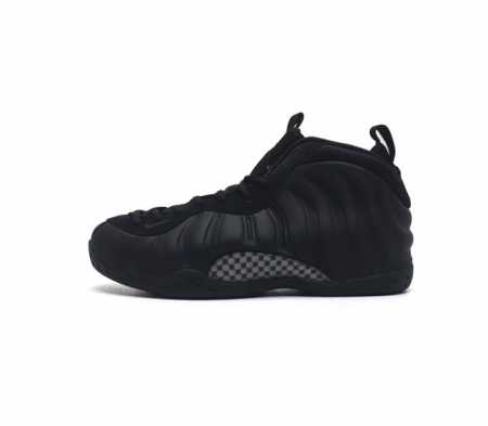 公司级 耐克nike Air Foamposite Pro 男士实战篮球鞋 喷泡是一双内场的后卫战靴 97年1月份首期发行 使用foamposite一次成型的喷 - 点击图像关闭