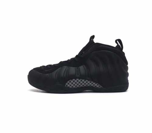 公司级 耐克nike Air Foamposite Pro 男士实战篮球鞋 喷泡是一双内场的后卫战靴 97年1月份首期发行 使用foamposite一次成型的喷