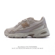 New Balance Mr740 Nb新百伦系列复古老爹风休闲运动慢跑鞋。采用轻质牛剖革拼接透气网眼衬垫织物鞋面材质 T-Beam大底提供足步弓支撑 保持步态