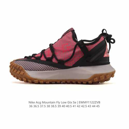 公司级 耐克 Nike Acg Mountain Fly Low Gtx Se 男女子运动鞋户外登山徒步鞋。采用匠心设计，打造耐穿迅疾风格，让你在沙漠、峡谷和深