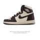 耐克 Nike Air Jordan 1 Mid 男女子篮球鞋时尚轻盈板鞋Aj1乔1运动鞋 乔丹一代 高帮复古休闲篮球鞋 。Air Jordan 1 Mid 搭