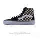 vans 范斯Sk8-Hi 男女高帮滑板鞋-复古休闲运动鞋-Vans范斯 棋盘格。Vans推出的Sk8-Hi板鞋，以经典的款性和高帮设计呈现，鞋面采用优质帆布材