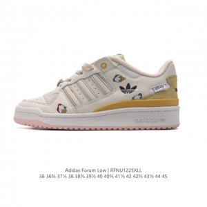 公司级 Adidas 阿迪达斯 三叶草 Forum Low 男女运动鞋 摩登演绎篮球风的经典鞋。英文的“Forum”，是进行表达的场所，在这里，可以释放自己的热