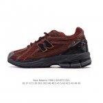 公司级 新百伦 New Balance M 6系列 复古运动鞋单品宝藏老爹鞋款。作为Nb最经典的档案鞋型之一，与2002一样， 6有着Nb最成熟的技术加持和复古