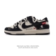 公司级 耐克 Nike Dunk Low Retro 运动鞋复古板鞋 解构绑带 双鞋带。作为 80 年代经典篮球鞋款，起初专为硬木球场打造，后来成为席卷街头的时
