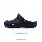 Crocs 沙滩洞洞鞋 男女士休闲厚底增高凉拖鞋 卡骆驰明星同款 厚底增高沙滩鞋 选择尺码时 建议选大一码 脚感更舒适 家居休闲一式两用拖鞋 白敬亭同款，坡跟设