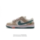 真标 耐克nike Dunk Low 板鞋 Sb系列经典百搭休闲运动滑板鞋。加厚鞋舌的填充，使舒适性大大提升，同时也更方便穿脱中底部分则加入了脚感柔软舒适zoo