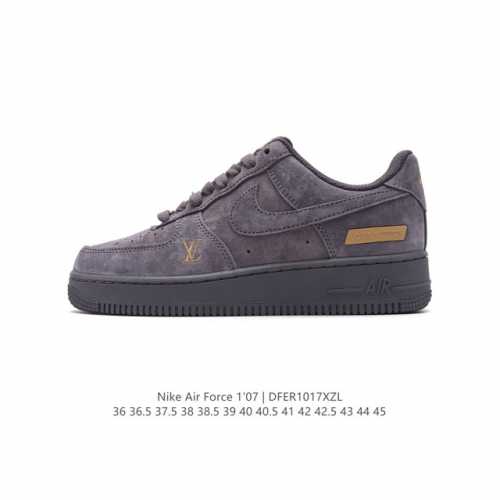 公司级 Nike 耐克 男女鞋真标带半码 采用硬质牛剖皮革鞋面材质，内置全掌Air Sole气垫自由自造，By You专属定制个性鞋款,耐克Nike By Yo