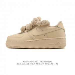 耐克 Nike Air Force 1 '07 空军一号 粗麻花鞋带 解构绑带 Af1 男女子运动鞋复古篮球鞋。巧妙结合复古美学和新潮魅力，旨在致敬 40 年来