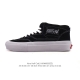 公司级Vans 万斯 Half Cab 秋冬中帮硫化休闲板鞋 经典复古男女鞋情侣鞋硫化运动鞋。 此次以Half Cab 为基准，设计师大面积采用高端全翻毛皮打造