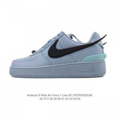 耐克 空军一号 Af1 低帮休闲板鞋 Ambush X Nk Air Force 1'07 Low Sp 空军一号联名标志性的Swoosh延伸至鞋跟之外，鞋舌和