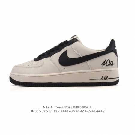 真标 耐克 Nike Air Force 1 '07 Low 空军一号含气垫 小白鞋 低帮百搭厚底增高休闲运动板鞋。柔软、弹性十足的缓震性能和出色的中底设计，横 - 点击图像关闭