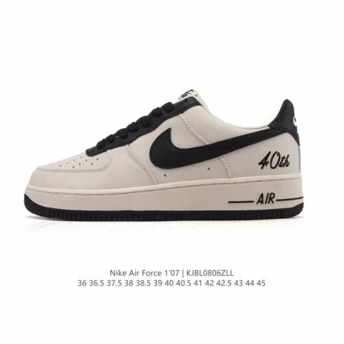 真标 耐克 Nike Air Force 1 '07 Low 空军一号含气垫 小白鞋 低帮百搭厚底增高休闲运动板鞋。柔软、弹性十足的缓震性能和出色的中底设计，横