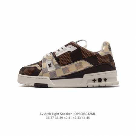 降价 公司级 路易威登 Louis Vuitton Lv路易威登板鞋 浮雕印花 时尚运动鞋 潮厚底增高鞋 。舒适防滑底和百搭性霸屏整个时尚娱乐圈，细节调整完美主 - 点击图像关闭