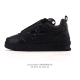 公司级 Lv Skate Sneaker 路易威登 2025年新款运动板鞋 蛇年限定 春夏秀场初次亮相，此次以粒面牛皮革焕新呈现。加垫鞋领和鞋舌援引滑板鞋设计，