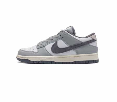真标 耐克nike Dunk Low 板鞋 Sb系列经典百搭休闲运动板鞋加厚鞋舌的填充 使舒适性大大提升 同时也更方便穿脱中底部分则加入了脚感柔软舒适zooma - 点击图像关闭