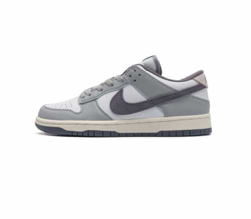 真标 耐克nike Dunk Low 板鞋 Sb系列经典百搭休闲运动板鞋加厚鞋舌的填充 使舒适性大大提升 同时也更方便穿脱中底部分则加入了脚感柔软舒适zooma