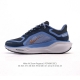 颠覆式升级！Nike 飞马新鞋 触感柔软，质感升级！随着“耐克 蓝图 系列”在巴黎的盛大发布，全新一代 登月41代 Nike Pegasus 41运动老爹鞋也正