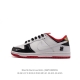 耐克 Nike Dunk Low Retro 运动鞋经典复古板鞋。作为 80 年代经典篮球鞋款，起初专为硬木球场打造，后来成为席卷街头的时尚标杆，现以经典细节和