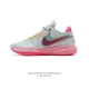 特价 NIKE 耐克 官方LEBRON XX 詹姆斯20 实战运动篮球鞋秋冬新款缓震透气防滑 男士慢跑鞋。整体以紫色为主调，一看就是“猛男必备”！鞋身采用织物网