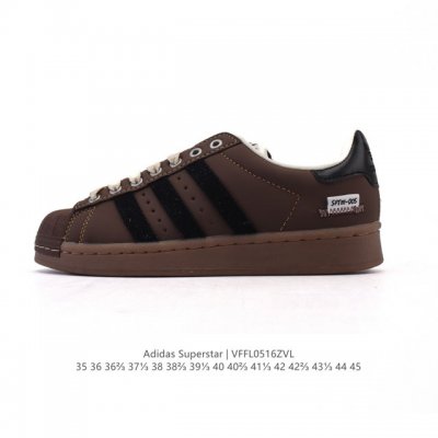 阿迪达斯 新款 Adidas Superstar 三叶草 经典贝壳头系列 新款休闲板鞋潮流男女士运动鞋 鞋面柔软皮革材质 标志性的贝壳鞋头 锯齿三条纹 简约的线