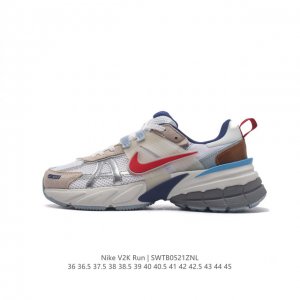 Nike 耐克 V2K Run 减震防滑 复古低帮跑步鞋 超火复古跑鞋，采用太空革组合呼吸网眼布鞋面材质，搭载正确4层组合底模，嵌入tpu加固稳定模块,双层md