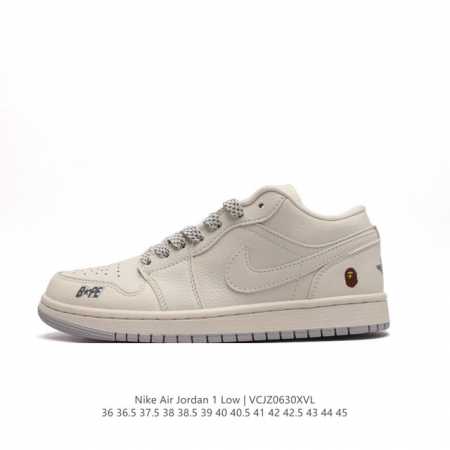 真标 耐克 乔丹Air Jordan 1 Low AJ1 乔1 乔丹1代aj1 低帮复古文化休闲运动篮球鞋。该鞋款从 1985 年元年款汲取设计灵感，焕新演绎简 - 点击图像关闭