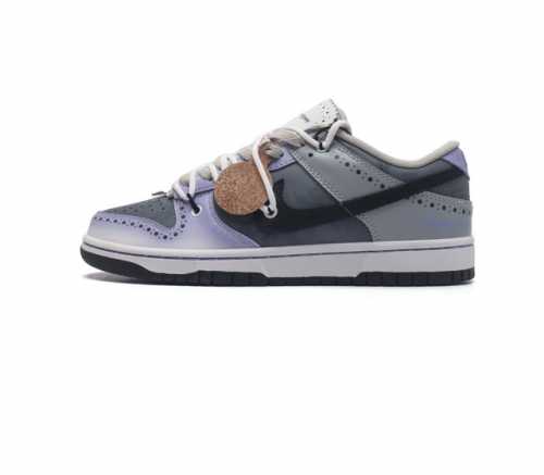耐克 Nike Dunk Low Retro 解构绑带 双鞋带 运动鞋复古板鞋 作为 80 年代经典篮球鞋款 起初专为硬木球场打造 后来成为席卷街头的时尚标杆