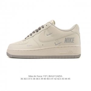 耐克 Nike Air Force 1 '07 Low 空军一号含气垫 低帮小白鞋 百搭厚底增高休闲运动板鞋。柔软、弹性十足的缓震性能和出色的中底设计，横跨复古